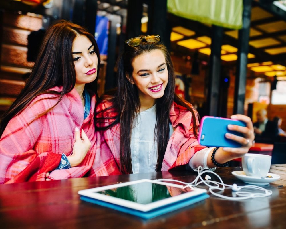 How Much Does TikTok Pay In 2025? (The Creator Rewards Effect & Free Calculator)